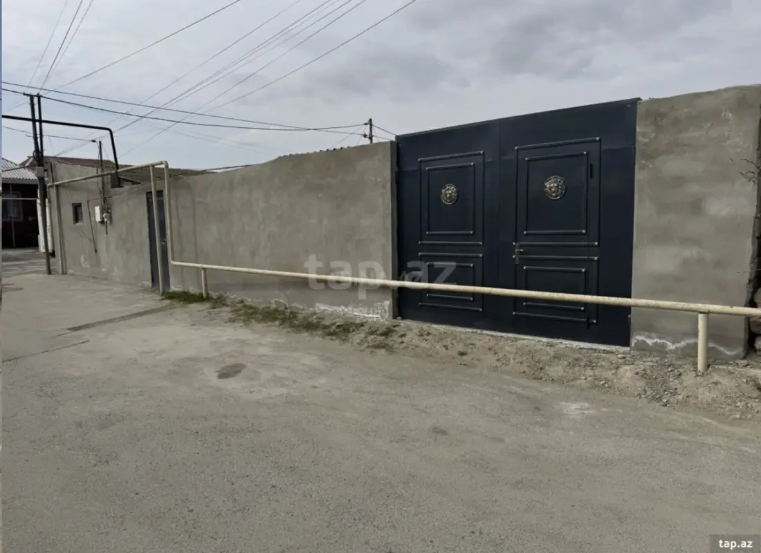 Satılır 3 otaqlı həyət evi 200 m²