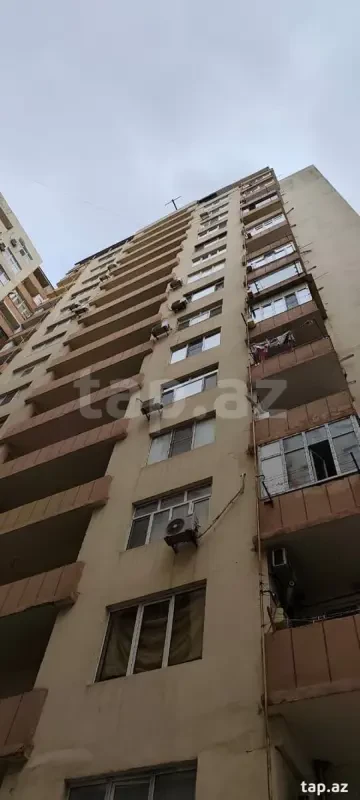 Satılır 3 otaqlı yeni tikili 81 m²