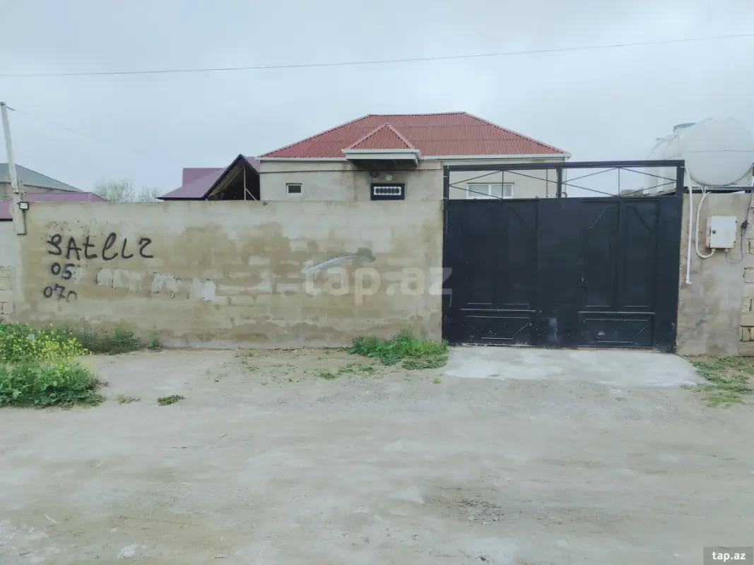 Satılır 4 otaqlı həyət evi 70 m²