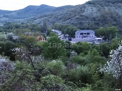 Satılır torpaq sahəsi — Quba