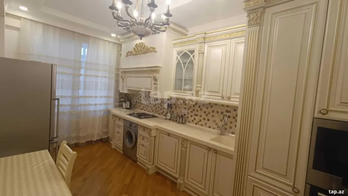 Satılır 3 otaqlı yeni tikili 102 m²