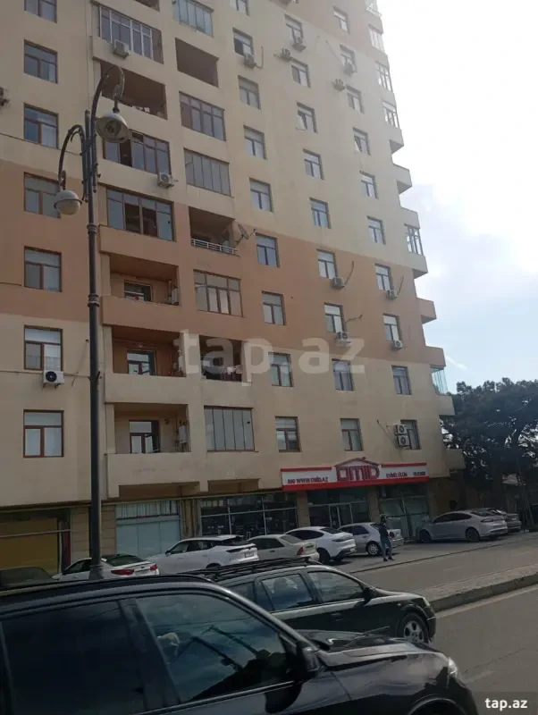 Satılır 3 otaqlı yeni tikili 105 m²
