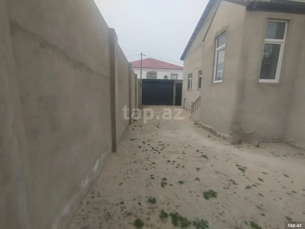Satılır 6 otaqlı həyət evi 190 m²