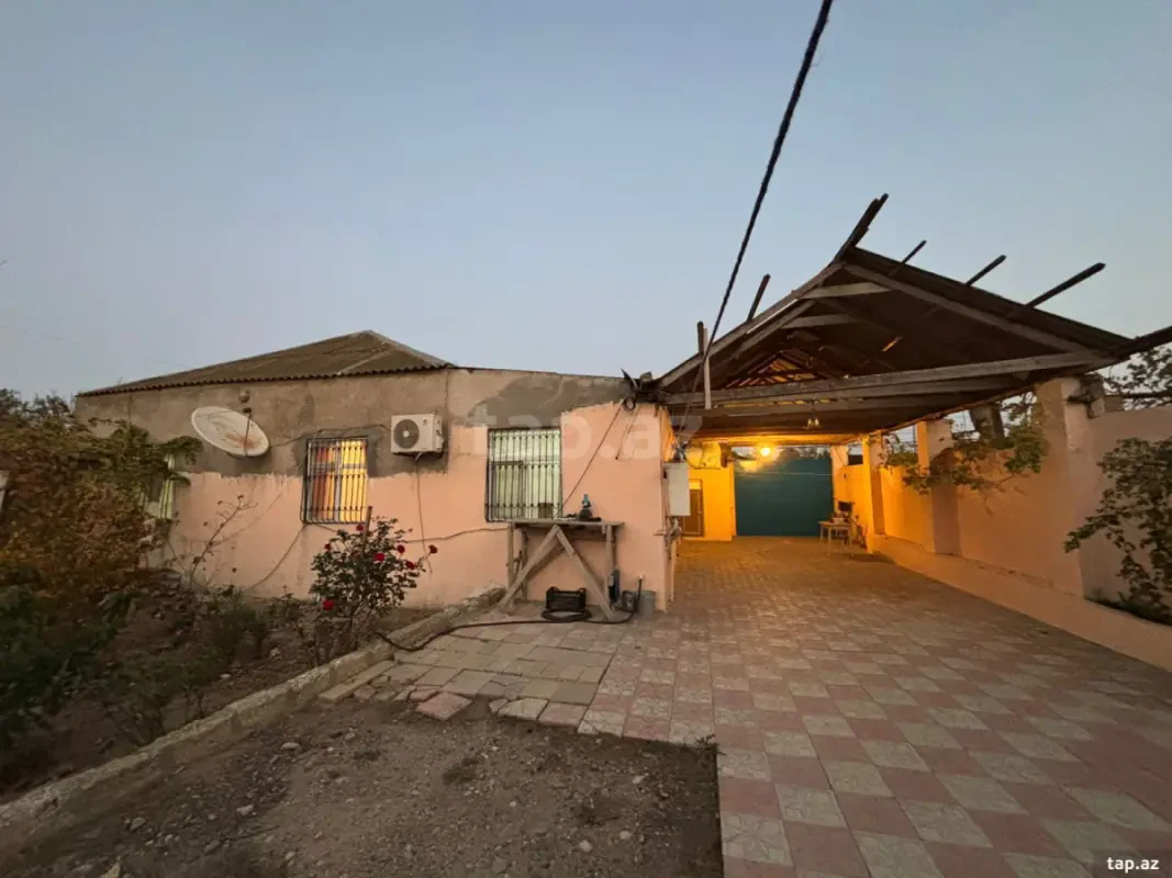 Satılır 4 otaqlı həyət evi 110 m²