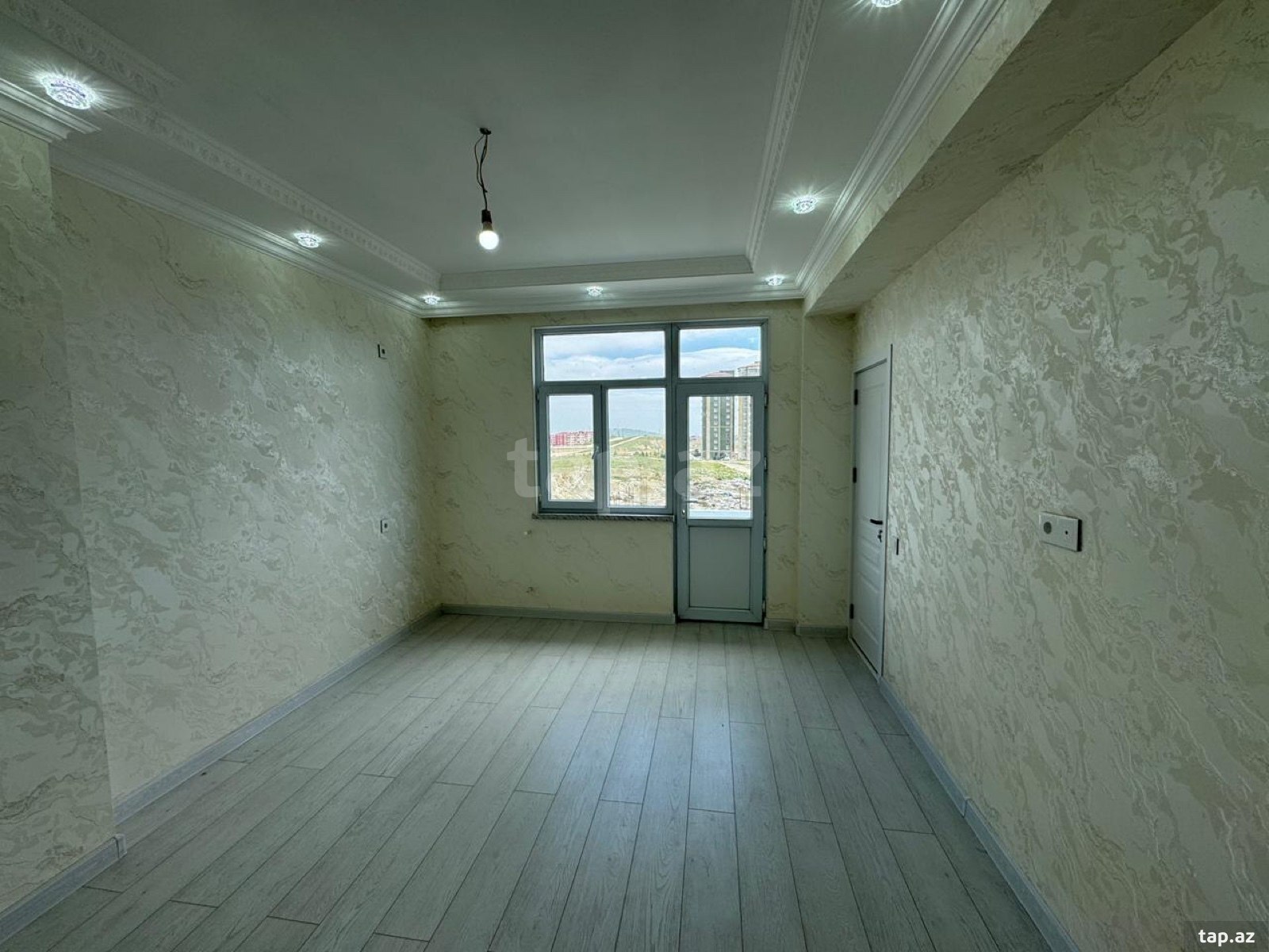 Satılır 2 otaqlı yeni tikili 44 m²