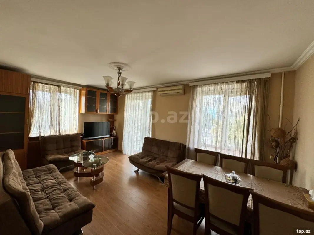 Kirayə verilir 2 otaqlı mənzil 70 m²
