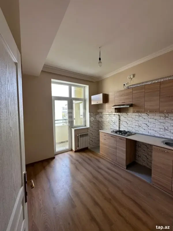 Kirayə verilir 3 otaqlı yeni tikili 93 m²