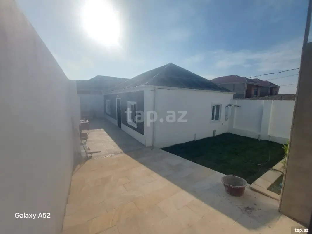 Satılır 4 otaqlı həyət evi 200 m²