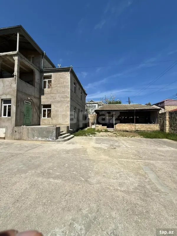 Satılır 7 otaqlı həyət evi 260 m²