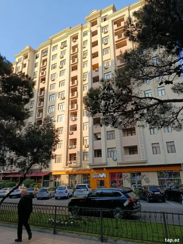 Satılır 2 otaqlı yeni tikili 75 m²