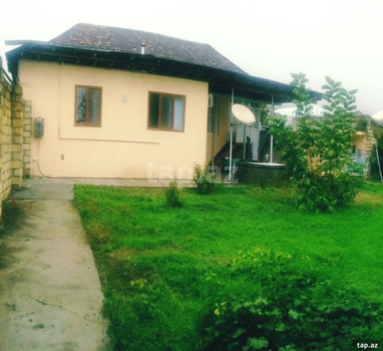 Satılır 5 otaqlı həyət evi 100 m²