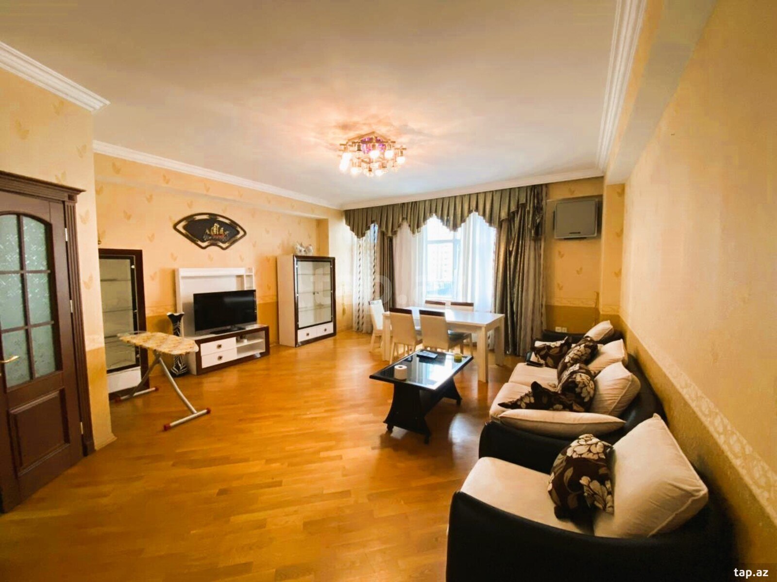 Kirayə verilir 3 otaqlı yeni tikili 140 m²