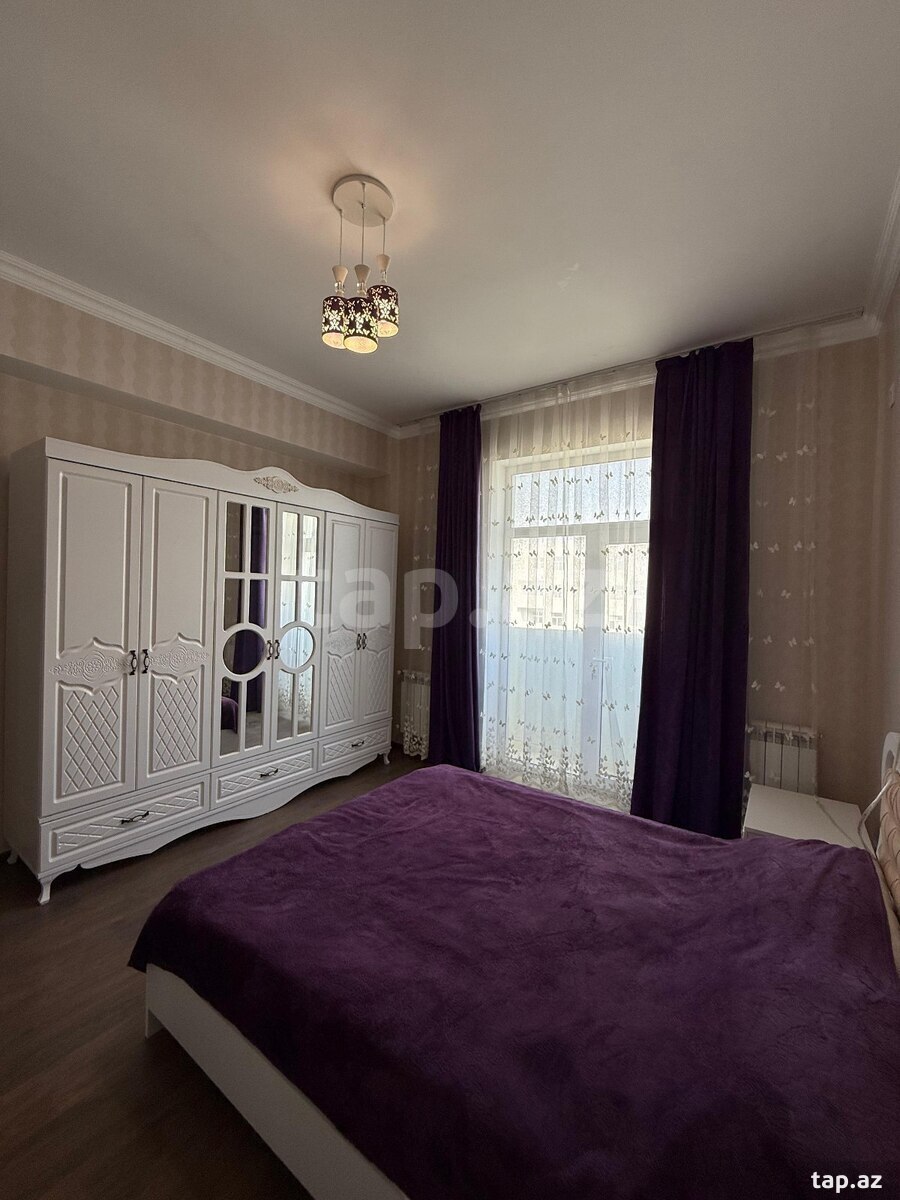 Satılır 3 otaqlı yeni tikili 70 m²