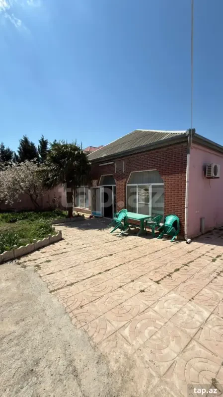 Satılır 4 otaqlı həyət evi 130 m²