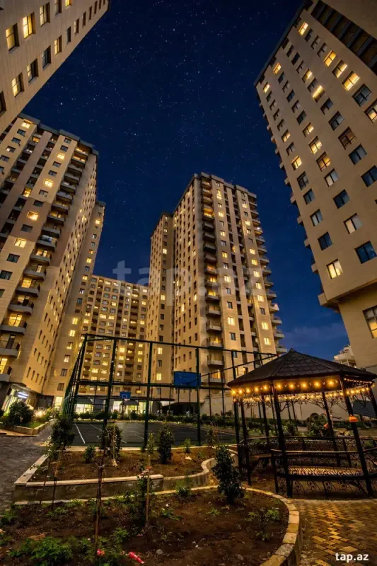 Satılır 4 otaqlı yeni tikili 192.5 m²
