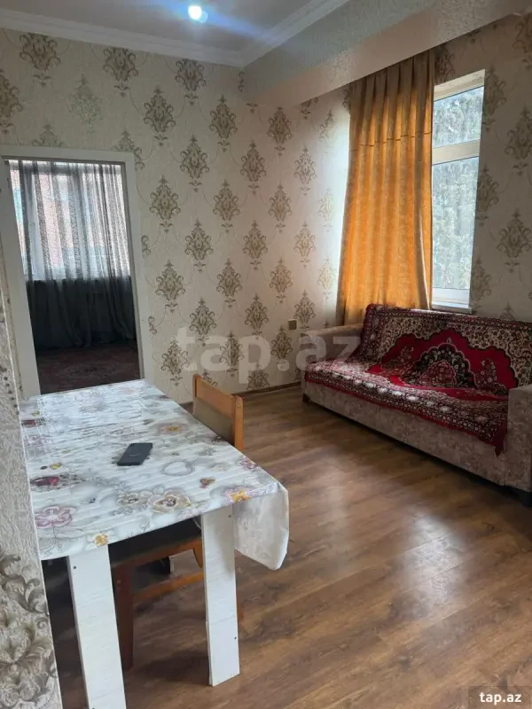 Kirayə verilir 2 otaqlı mənzil 40 m²