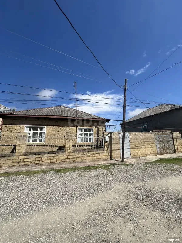 Satılır 7 otaqlı həyət evi 150 m²