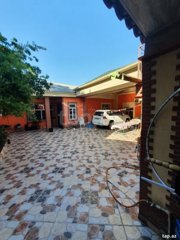 Satılır 4 otaqlı həyət evi 135 m²