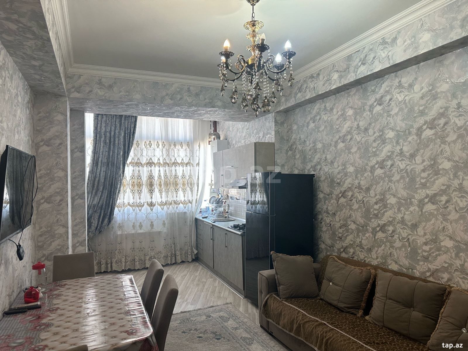 Kirayə verilir 3 otaqlı yeni tikili 80 m²