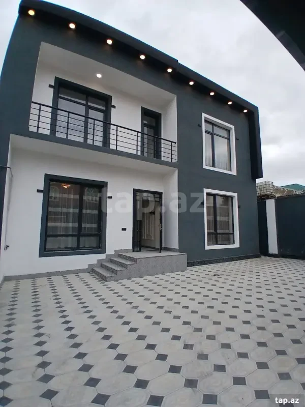 Satılır 5 otaqlı həyət evi 180 m²