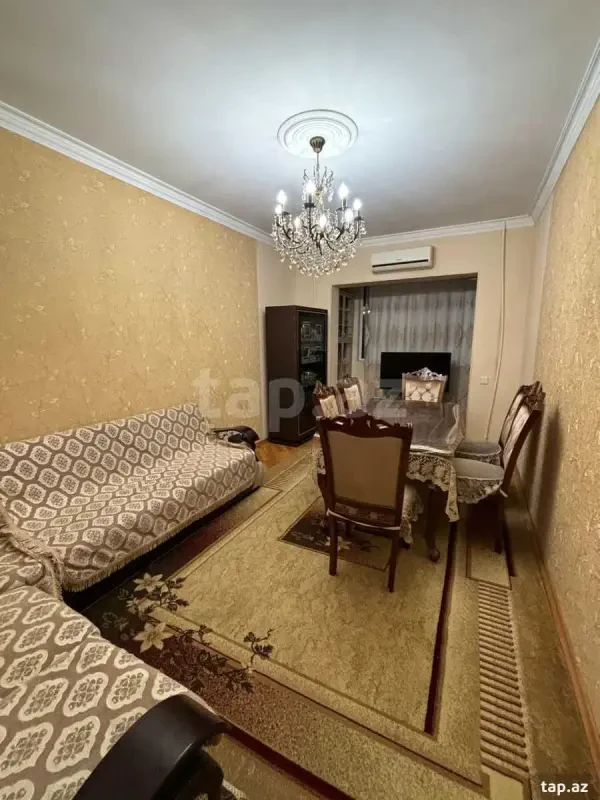 Satılır 4 otaqlı mənzil 120 m²