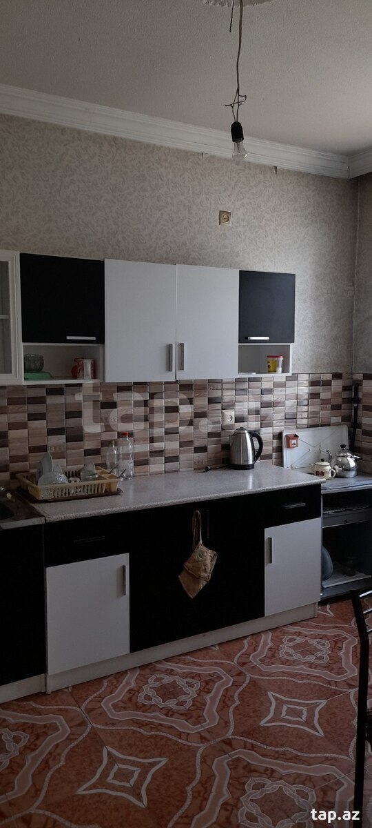 Satılır 5 otaqlı həyət evi 200 m²