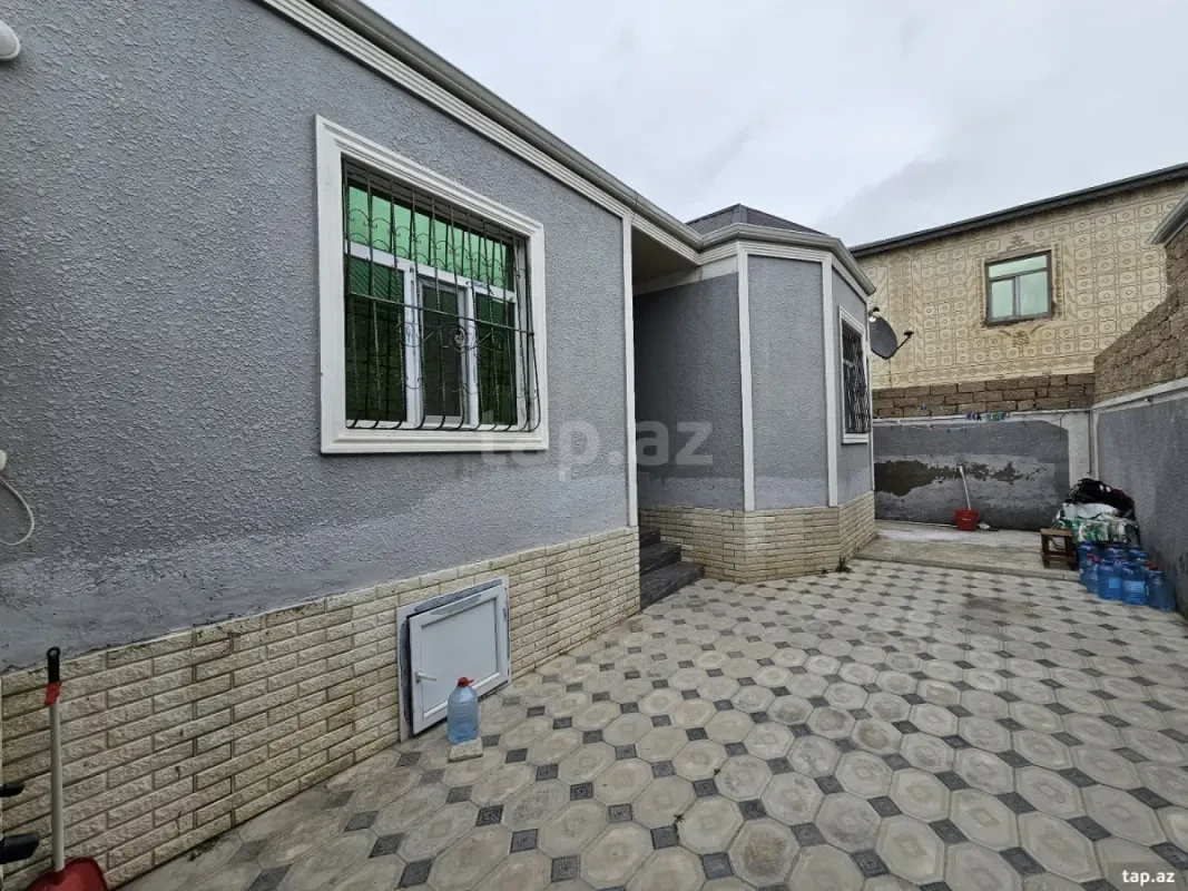 Satılır 3 otaqlı həyət evi 100 m²