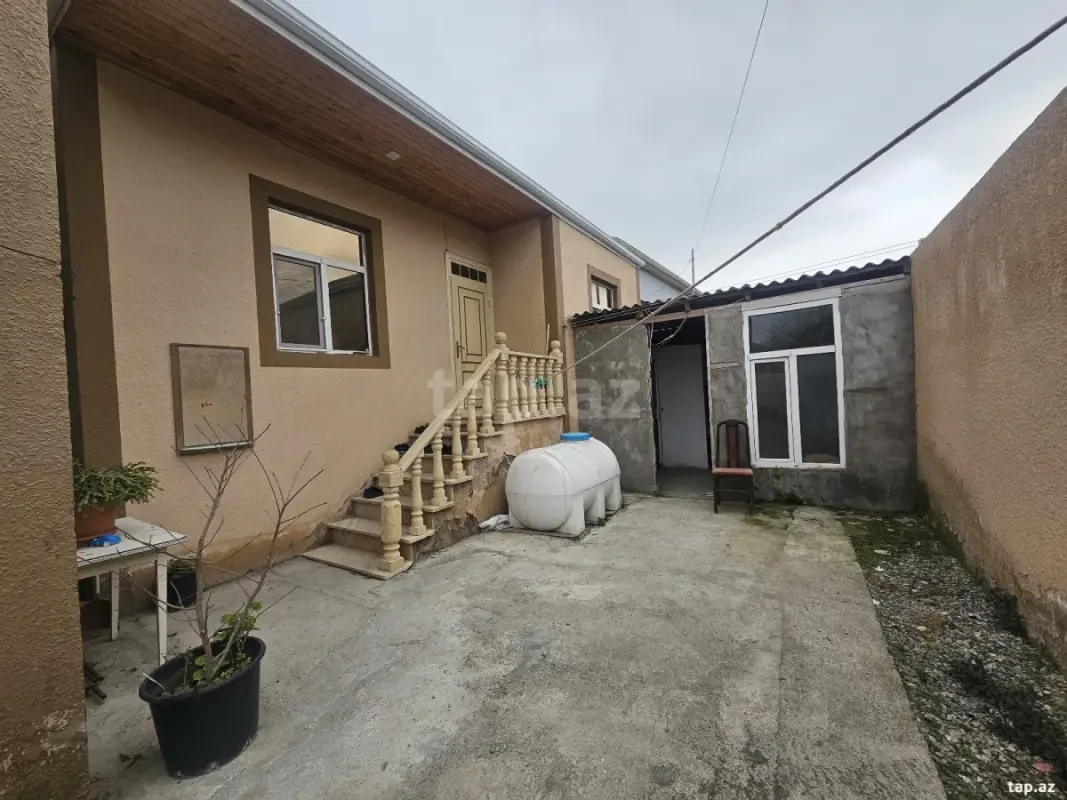 Satılır 3 otaqlı həyət evi 90 m²