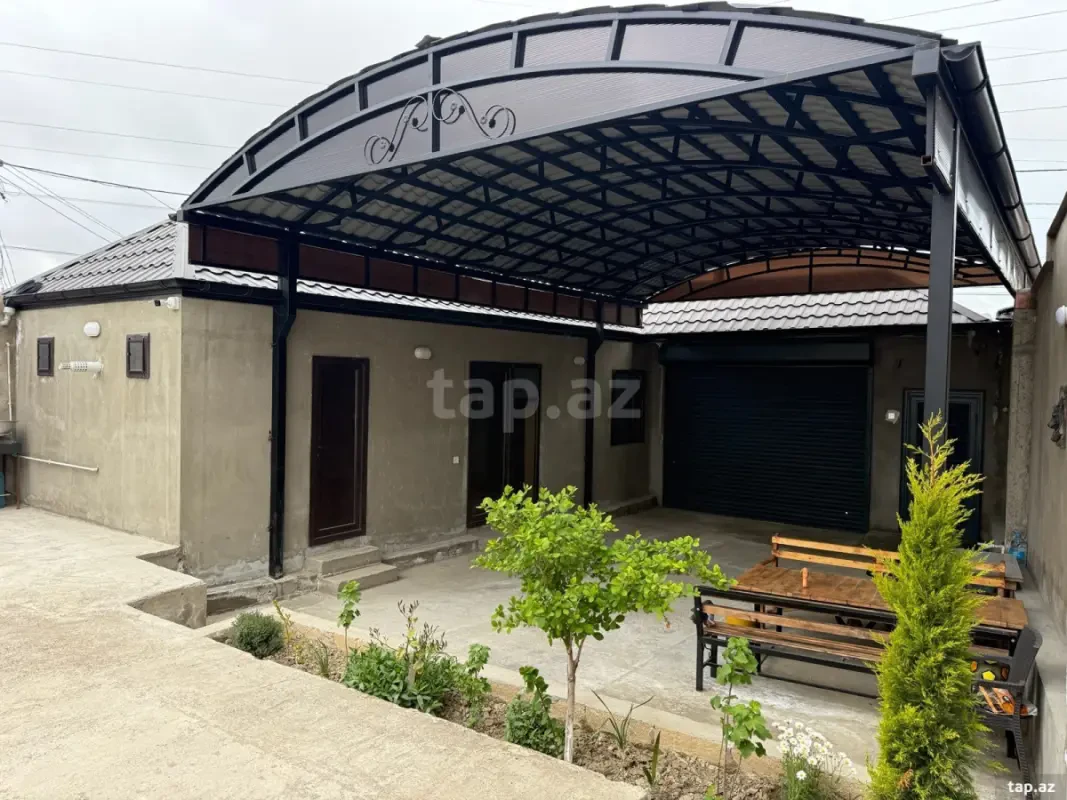 Satılır 1 otaqlı həyət evi 40 m²