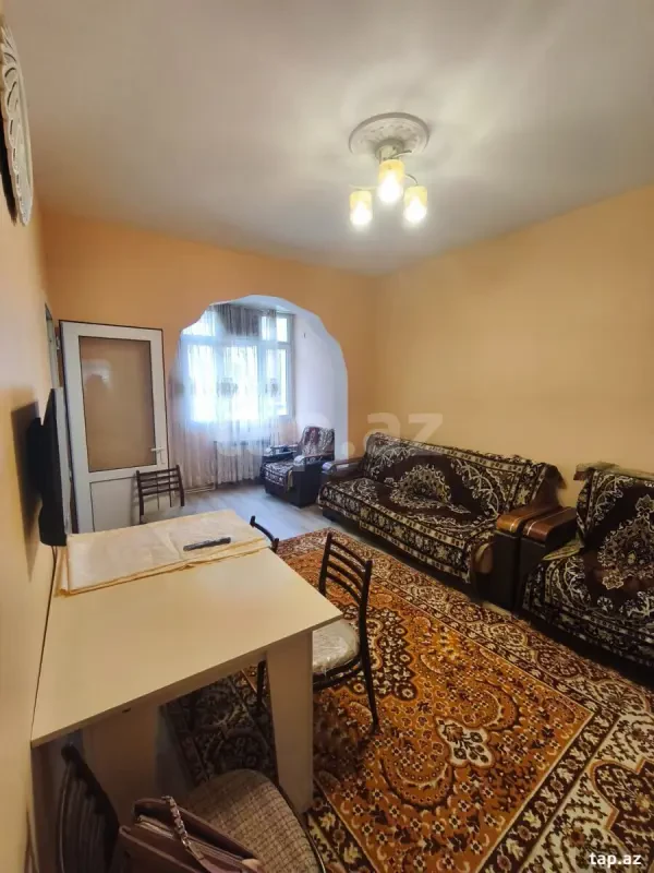 Kirayə verilir 2 otaqlı mənzil 40 m²