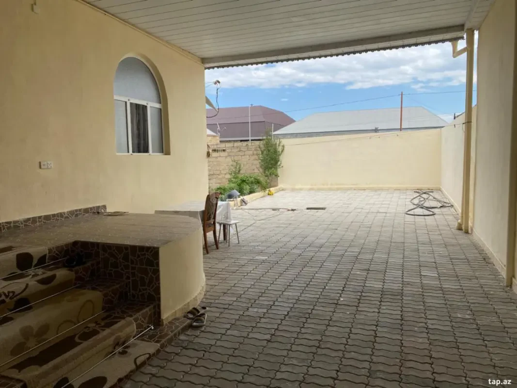Satılır 4 otaqlı həyət evi 190 m²