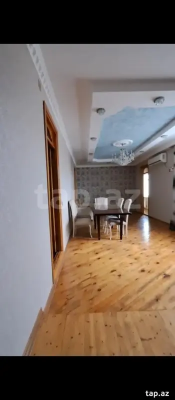 Satılır 8 otaqlı həyət evi 200 m²