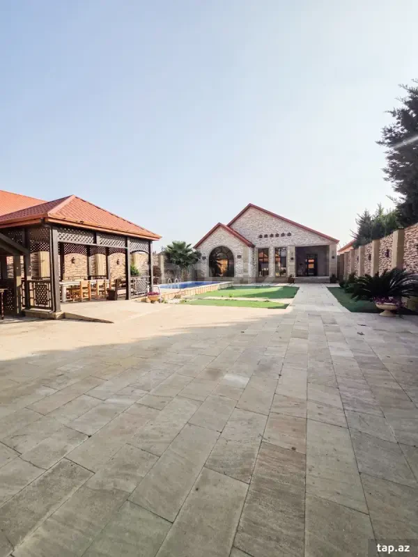 Satılır 4 otaqlı həyət evi 190 m²