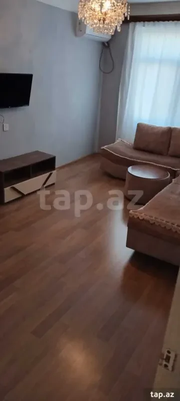 Kirayə verilir 2 otaqlı mənzil 50 m²