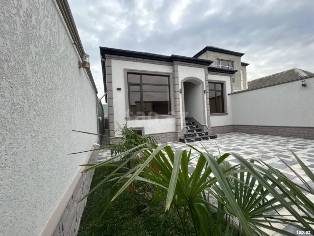 Satılır 4 otaqlı həyət evi 130 m²