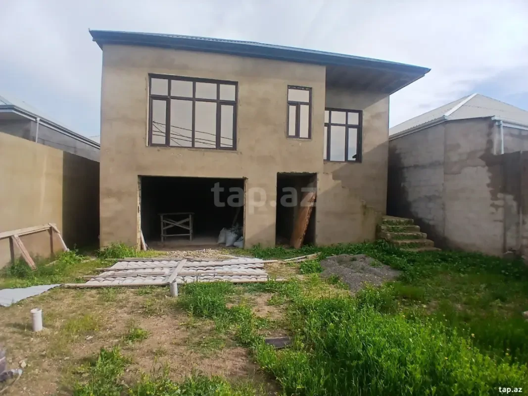 Satılır 3 otaqlı həyət evi 100 m²