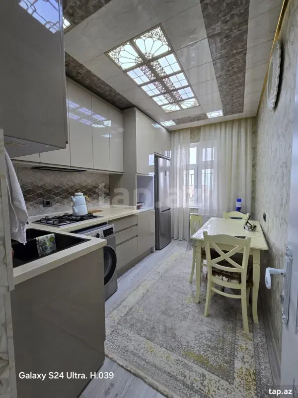 Satılır 4 otaqlı mənzil 88 m²