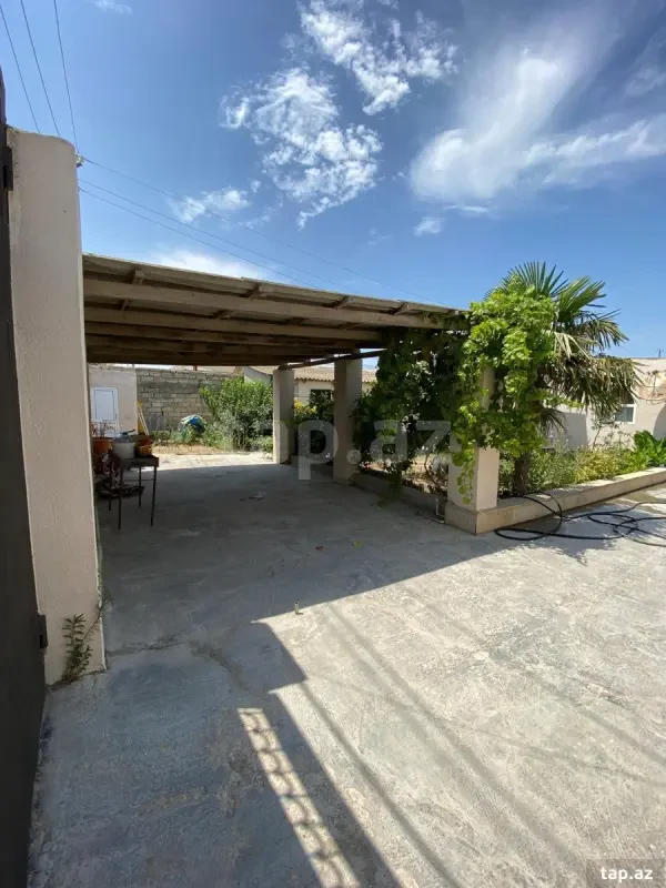 Satılır 4 otaqlı həyət evi 150 m²