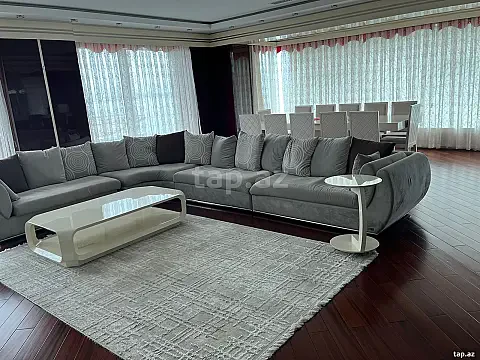 Kirayə verilir 3 otaqlı yeni tikili 215 m² — Bakı 3 otaq 215.00 m²