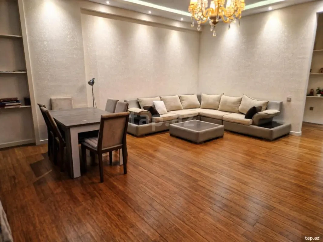Kirayə verilir 4 otaqlı yeni tikili 195 m²