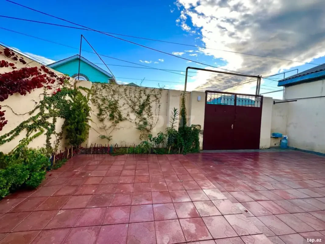Satılır 4 otaqlı həyət evi 100 m²