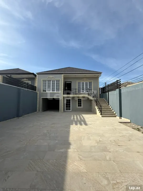 Satılır 4 otaqlı həyət evi 220 m²