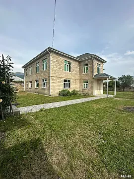 Satılır 8 otaqlı həyət evi 250 m² — Balakən 8 otaq 250.00 m²