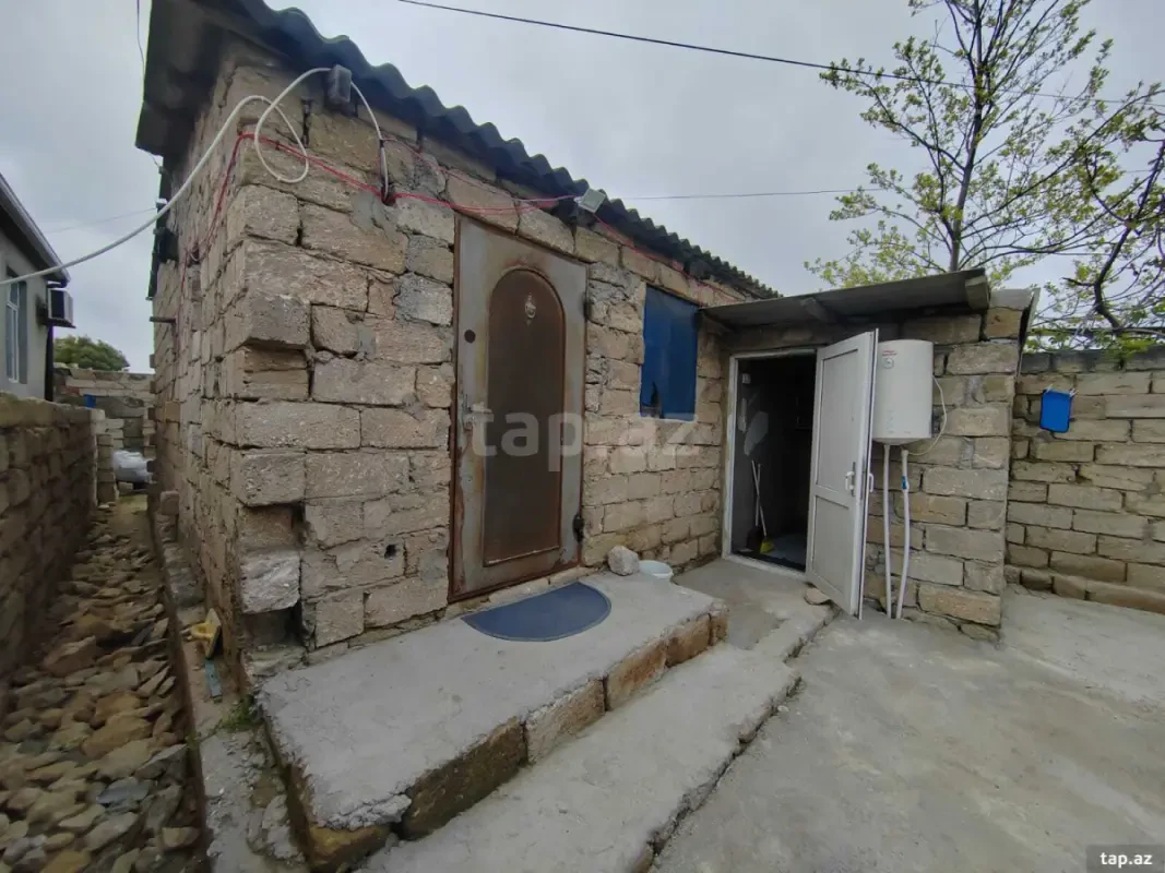 Satılır 2 otaqlı həyət evi 50 m²