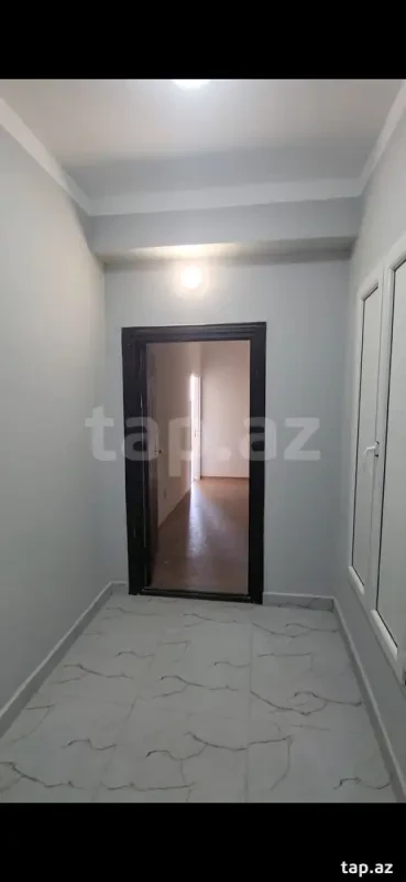 Kirayə verilir 3 otaqlı yeni tikili 75 m²