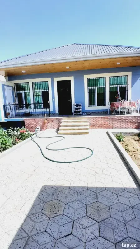 Satılır 4 otaqlı həyət evi 2.5 m²
