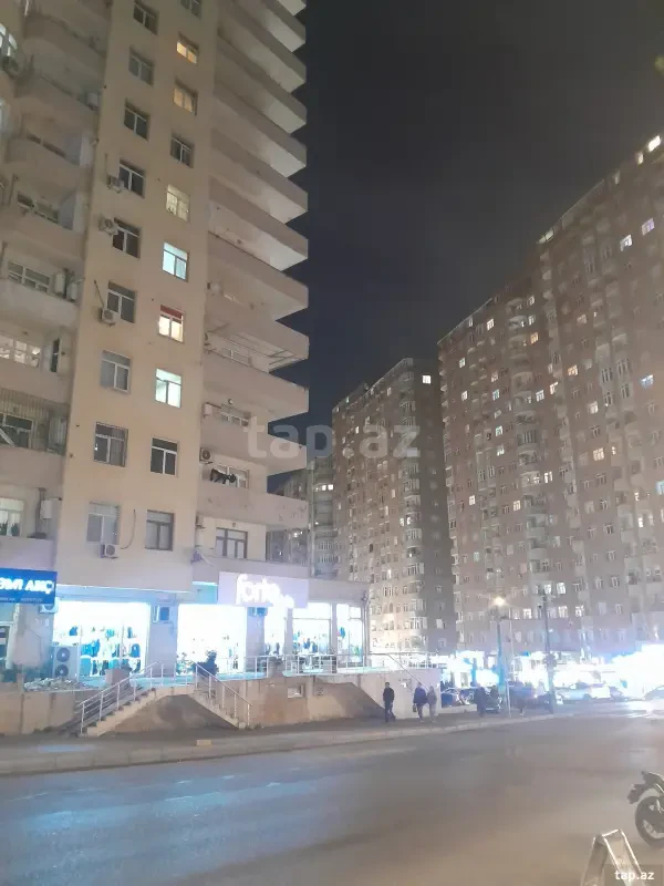 Kirayə verilir 3 otaqlı yeni tikili 125 m²