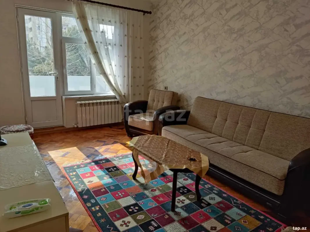 Kirayə verilir 2 otaqlı mənzil 65 m²