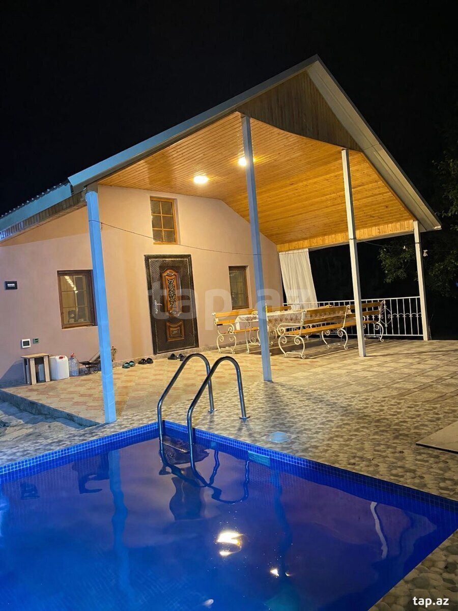 Kirayə verilir 2 otaqlı həyət evi 80 m²