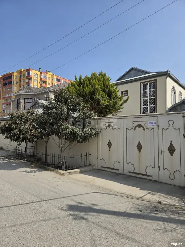 Satılır 6 otaqlı həyət evi 250 m²